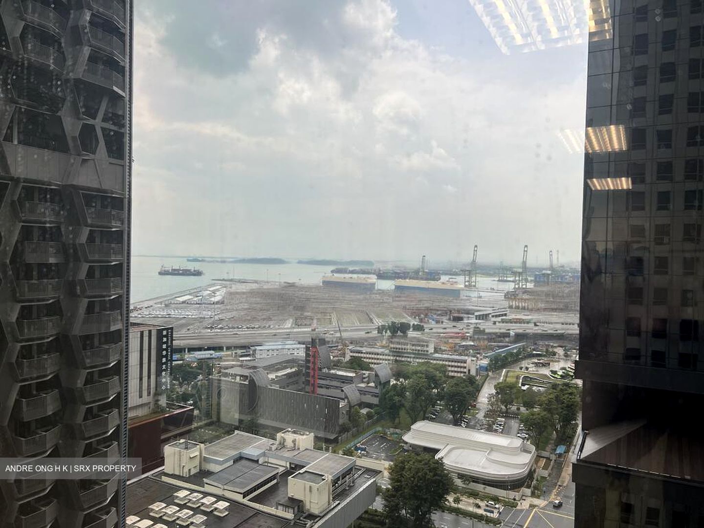 Oue Downtown (D1), Office #593483941